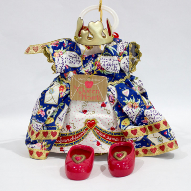 Muffy Queen of Hearts Outfit